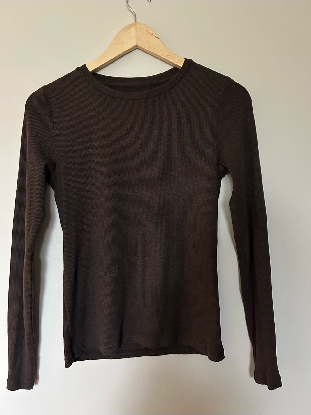 Reitmans Women's Long Sleeve Crewneck Top - Dark Brown
